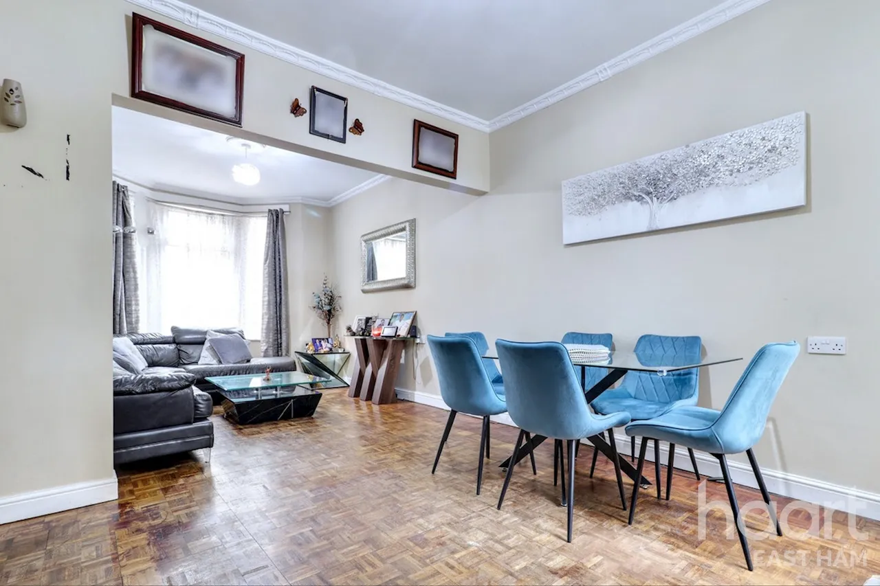 Winter Avenue, London, E6, photo 8