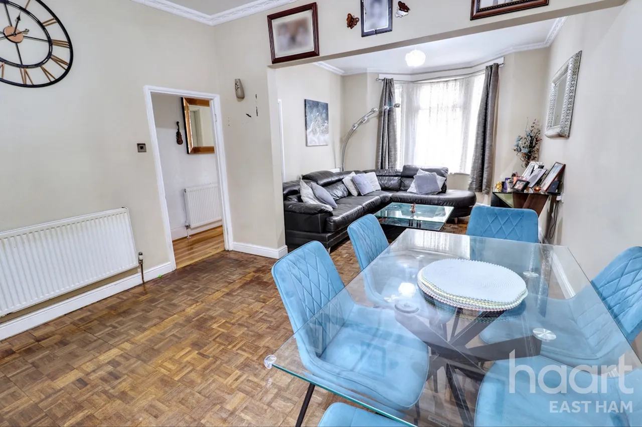 Winter Avenue, London, E6, photo 7