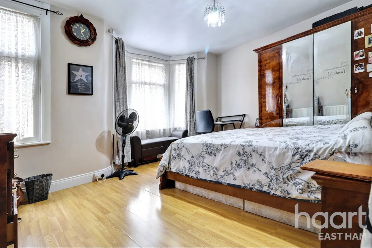 Winter Avenue, London, E6, photo 16