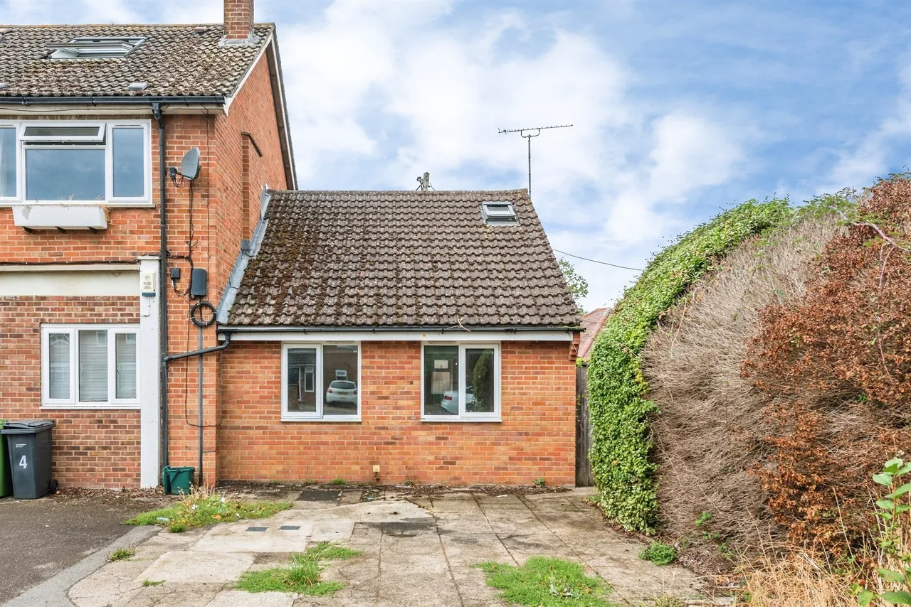 Bradstocks Way, Sutton Courtenay, OX14, photo 2