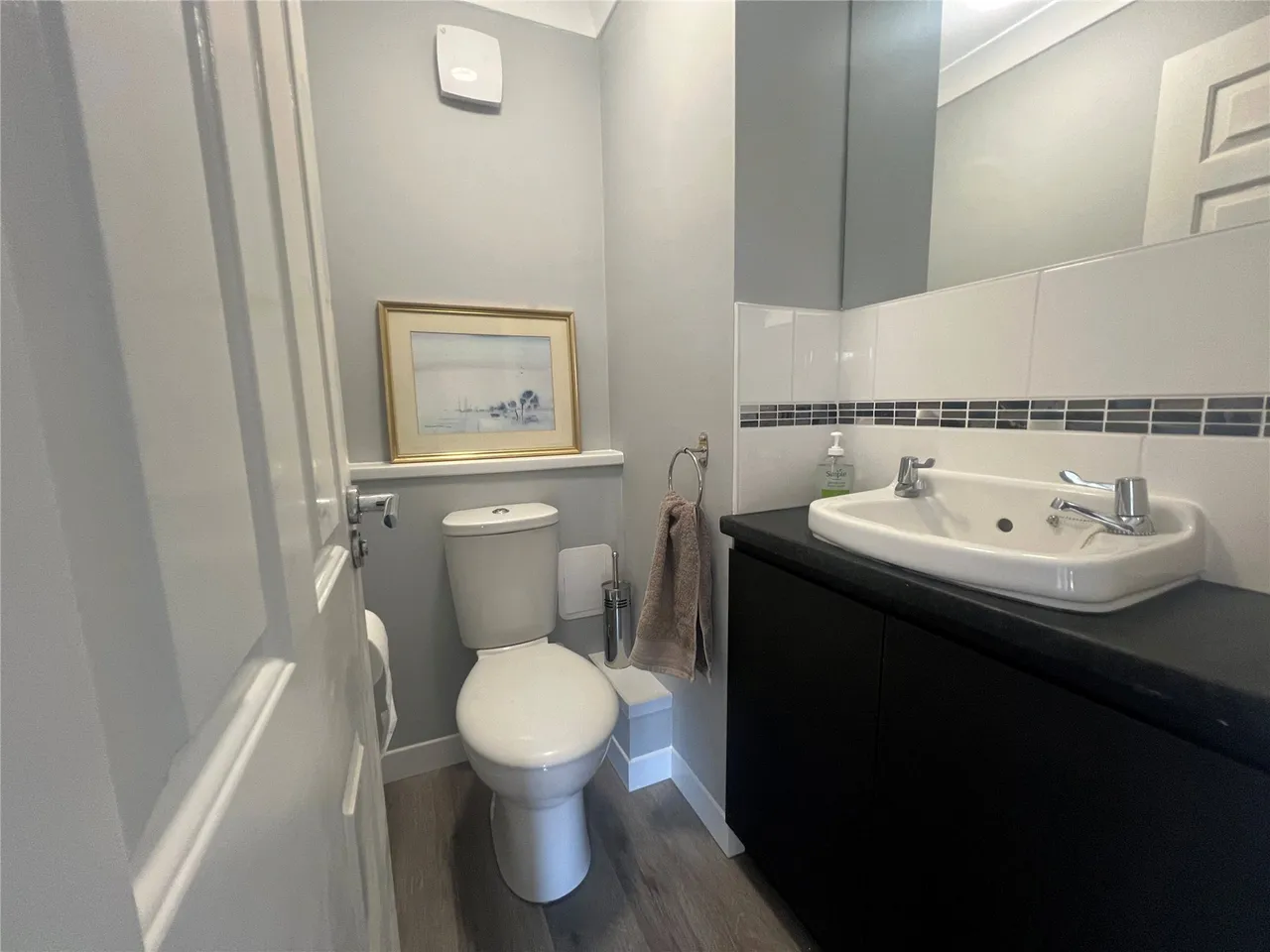 Greenlands Road, Staines, TW18, photo 7
