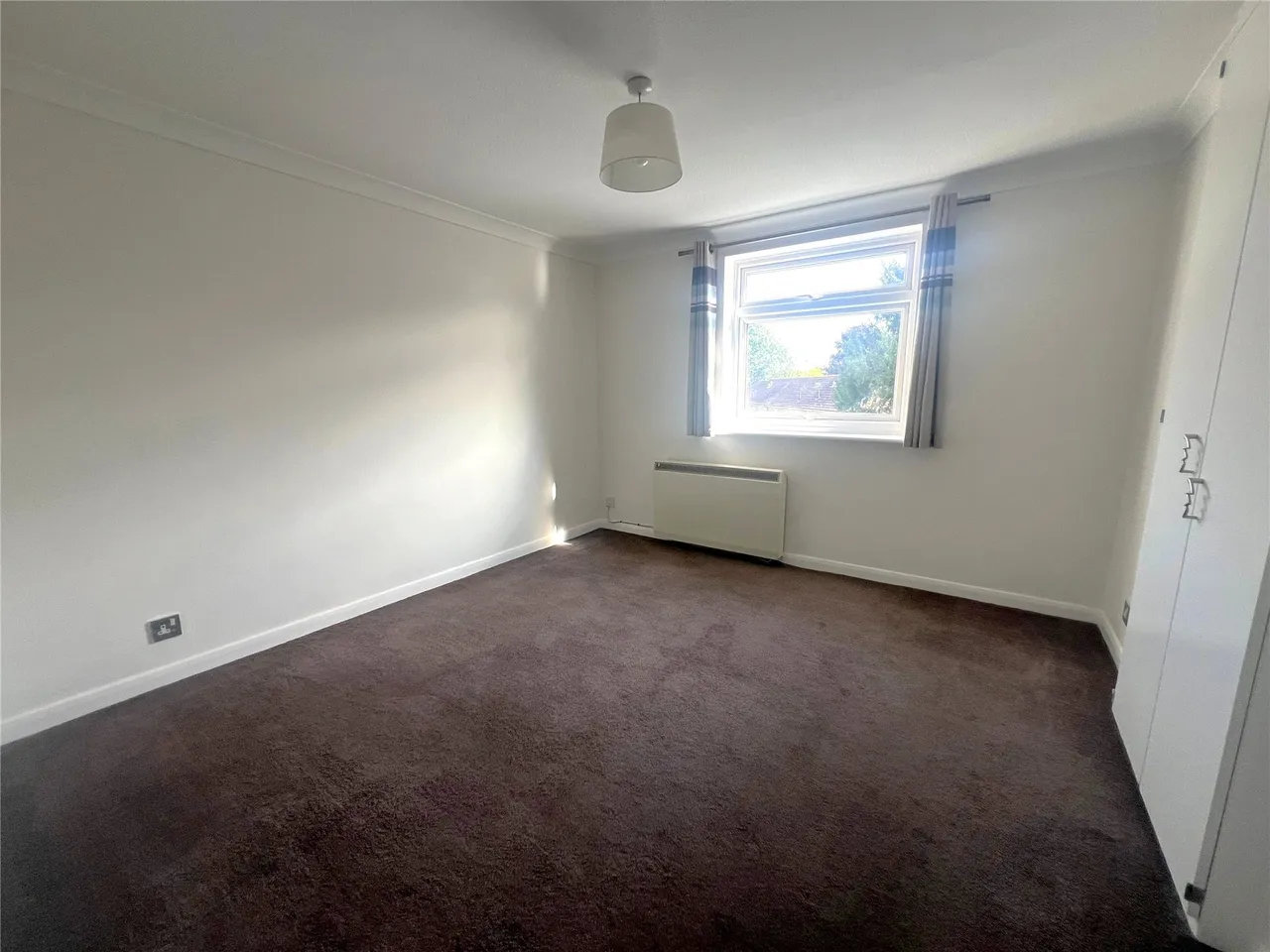 Greenlands Road, Staines, TW18, photo 10