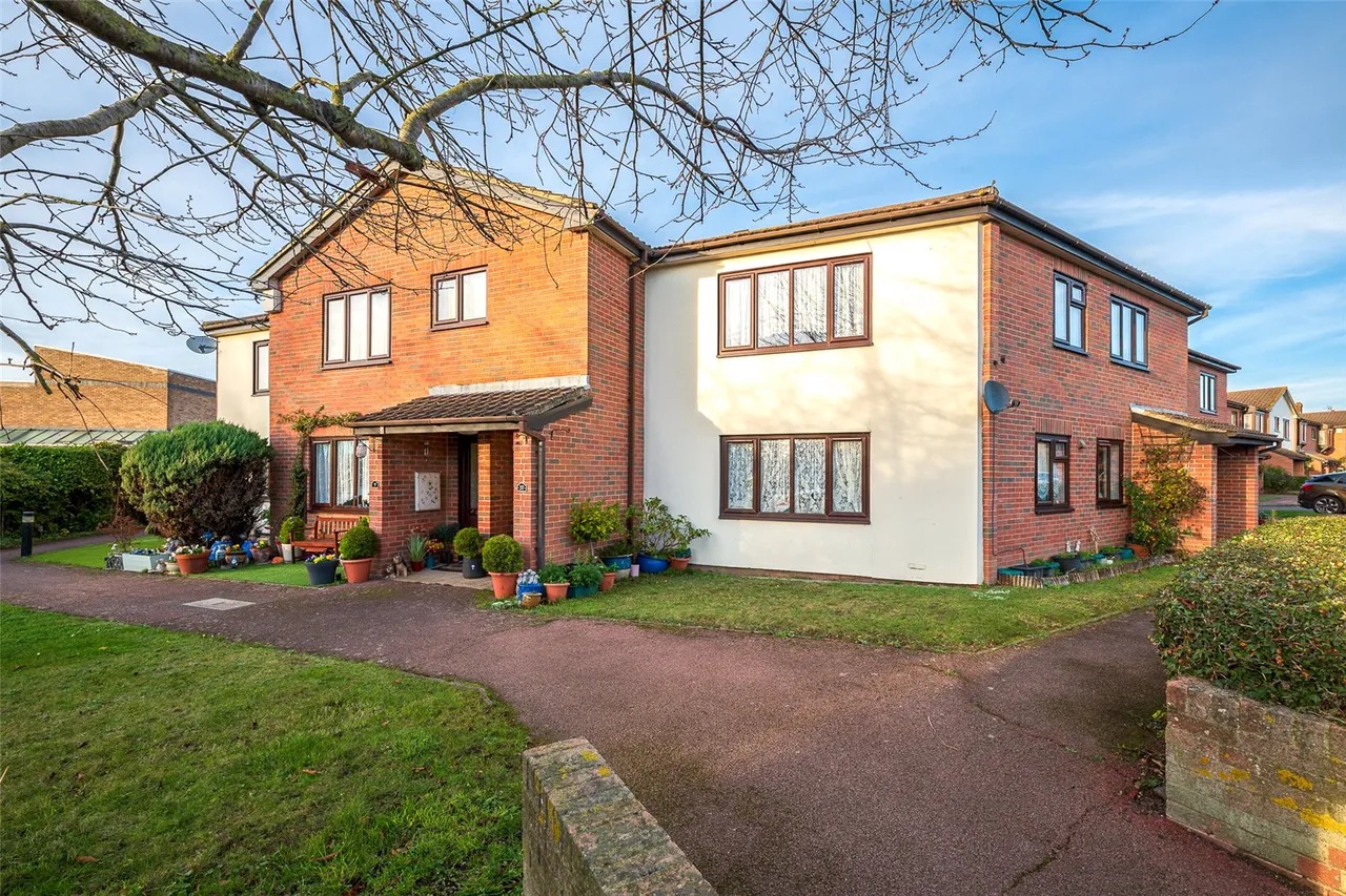 Runnymede Court, Lunedale Road, DA2, photo 2