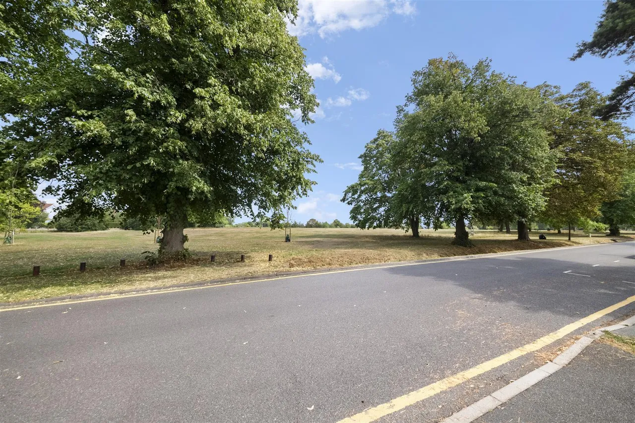 Gravel Hill, North Uxbridge, photo 28