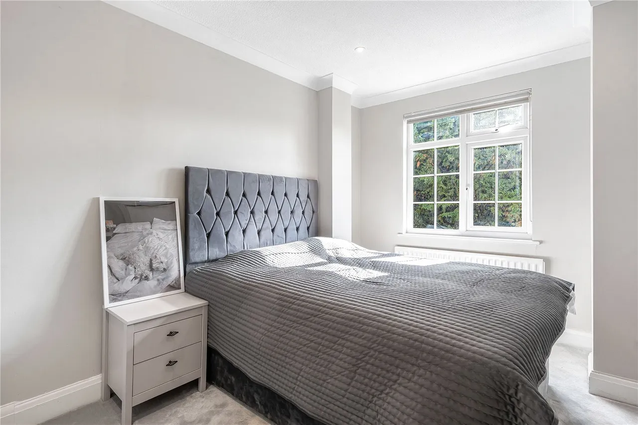 Ravenswood Close, Cobham, KT11, photo 5