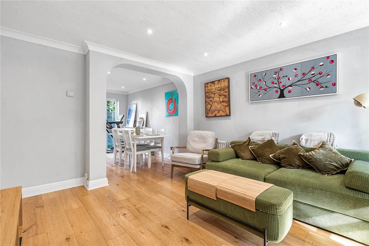 Ravenswood Close, Cobham, KT11, photo 6