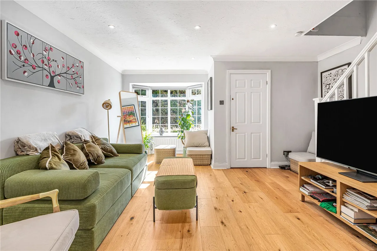 Ravenswood Close, Cobham, KT11, photo 12