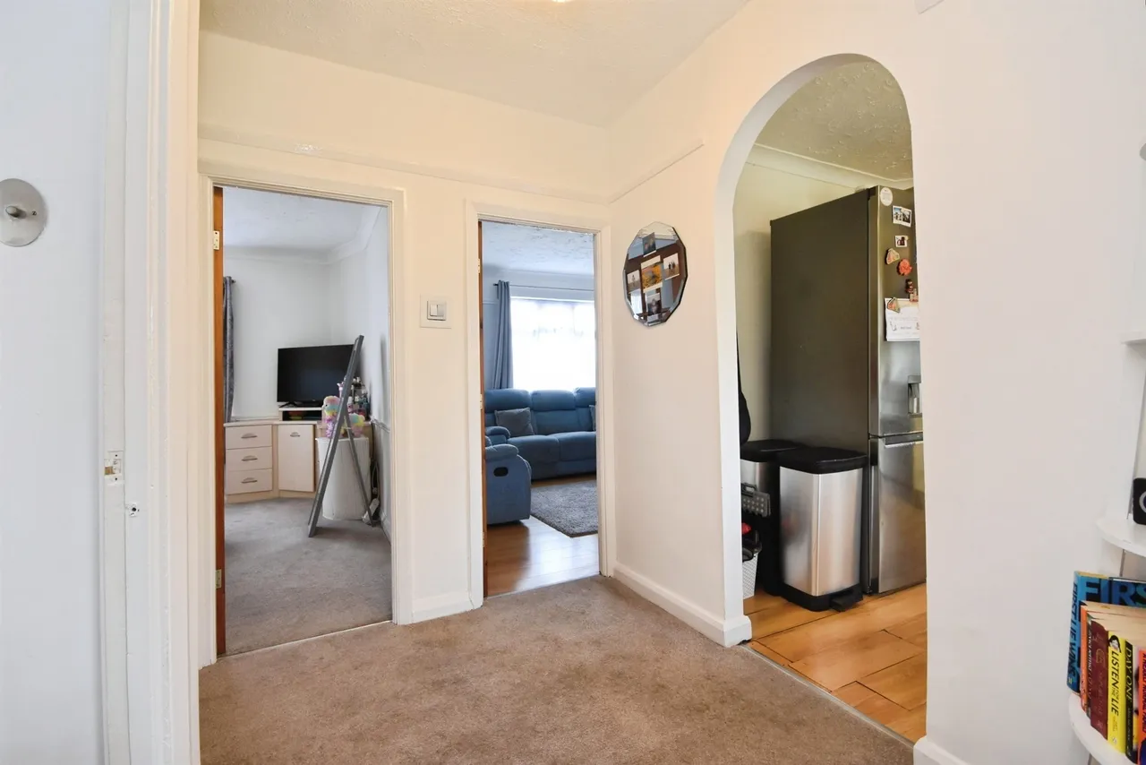 Southend Arterial Road, Hornchurch, photo 9