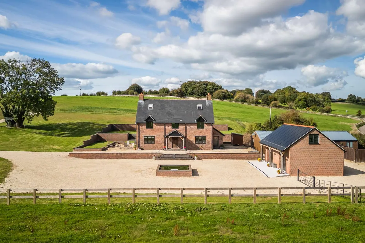 5 bed house for sale — Hintock Farm, Charminster, Dorchester, Dorset, DT2 7SG