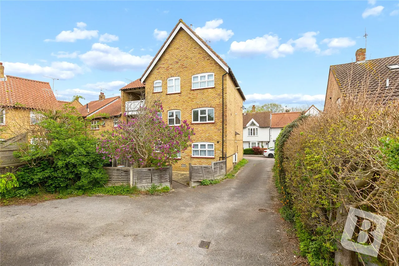 Kenilworth Place, Noak Bridge, Essex, SS15, photo 9