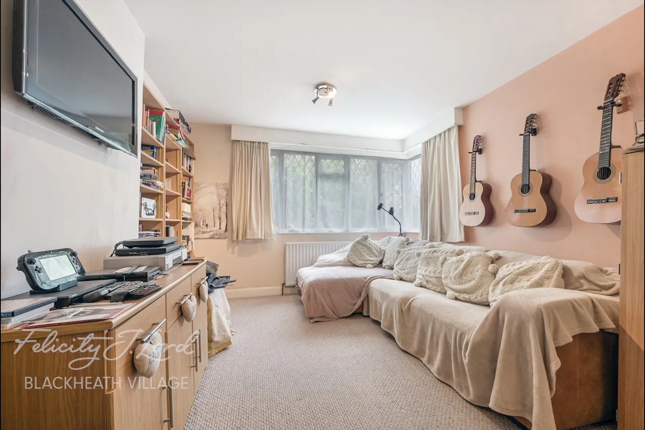 Pragnell Road, London, SE12, photo 3