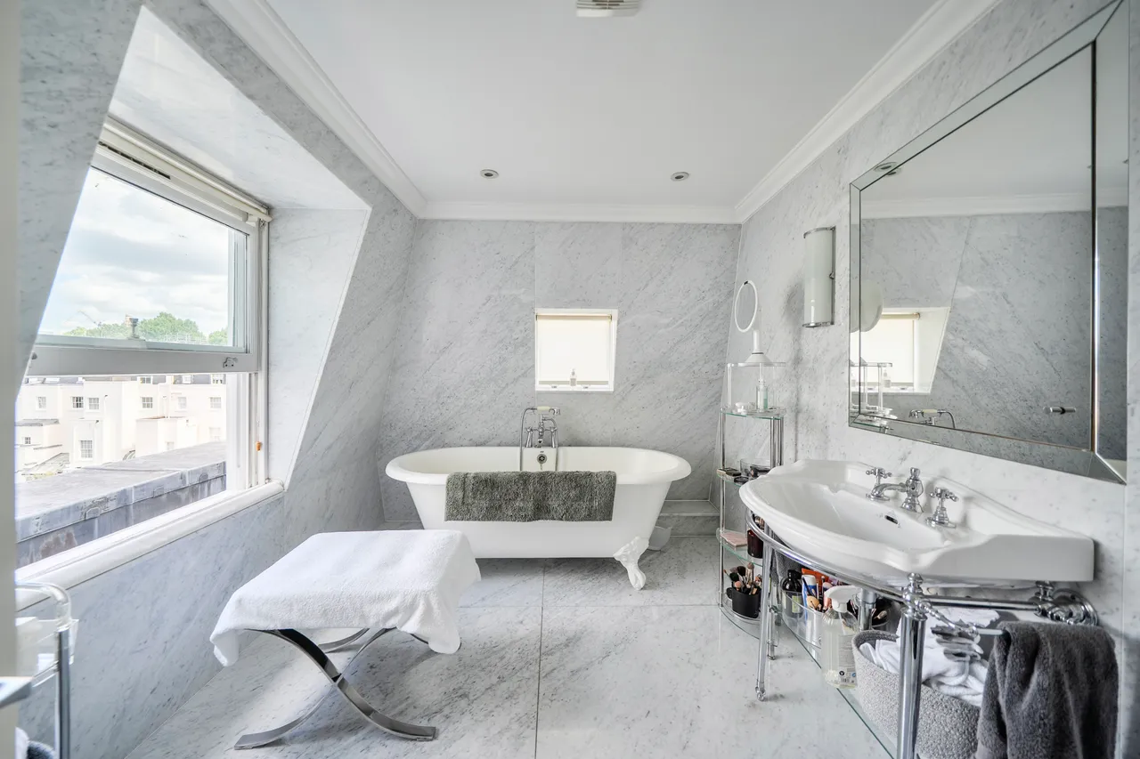 Flat 6, 22 Eaton Square, London, photo 5