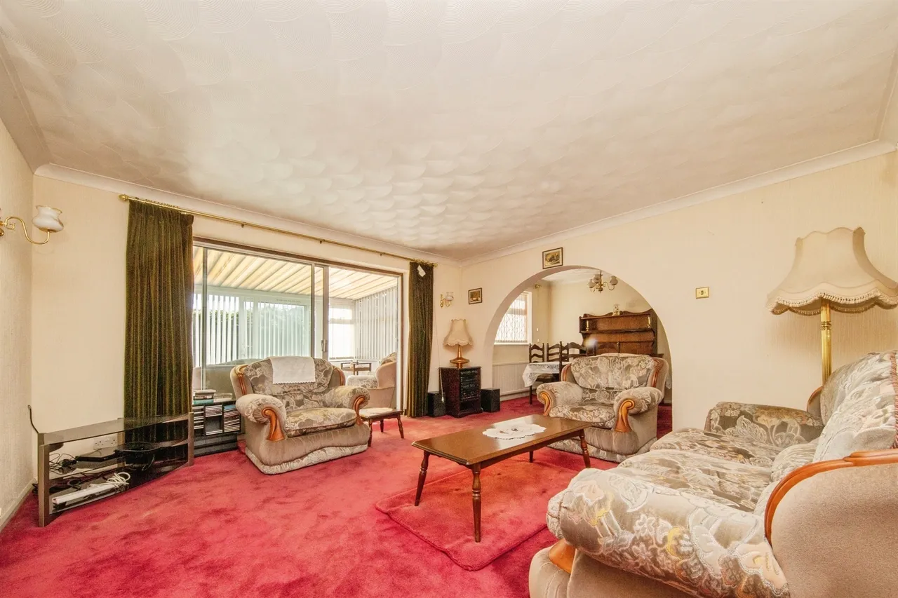Sherwood Drive, Clacton-On-Sea, photo 2