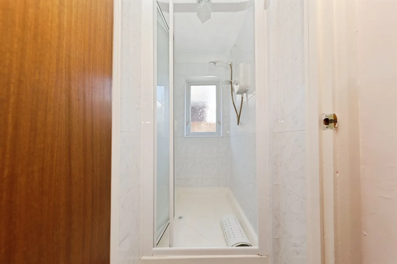 Sherwood Drive, Clacton-On-Sea, photo 12