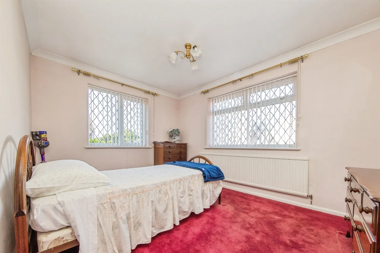 Sherwood Drive, Clacton-On-Sea, photo 9