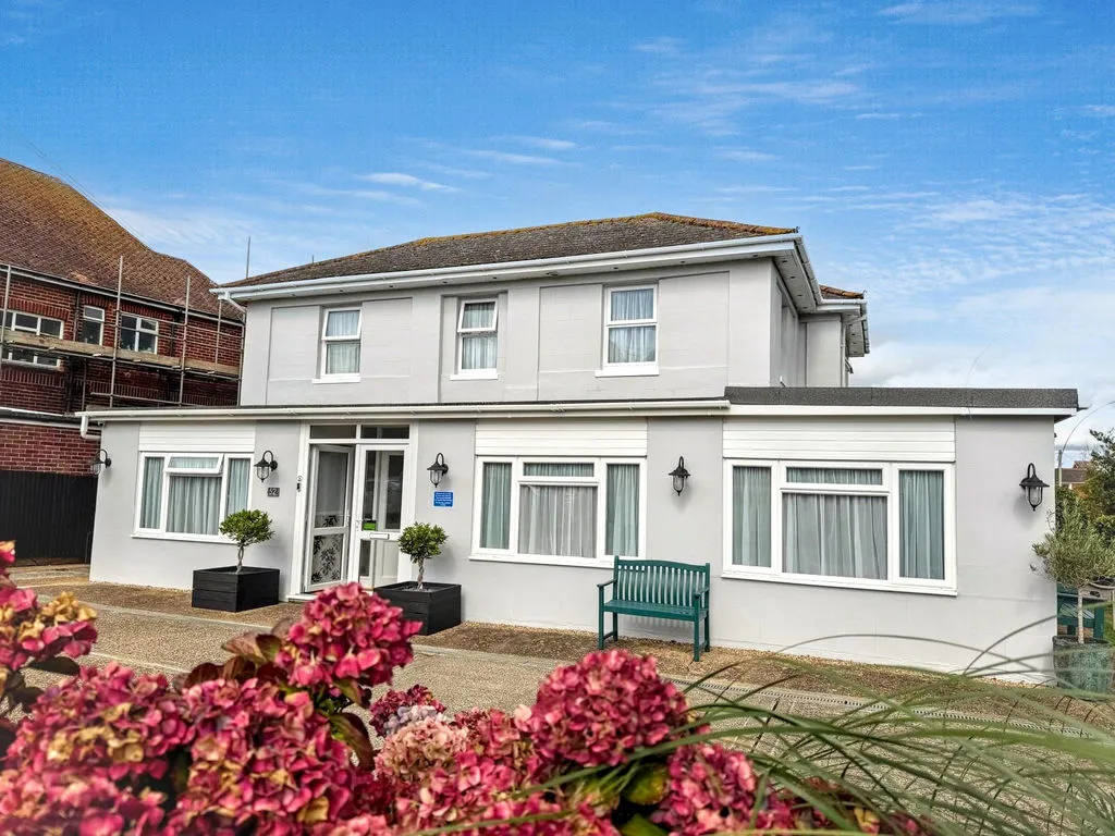52 Melville Street, Sandown PO36 8LF, photo 3