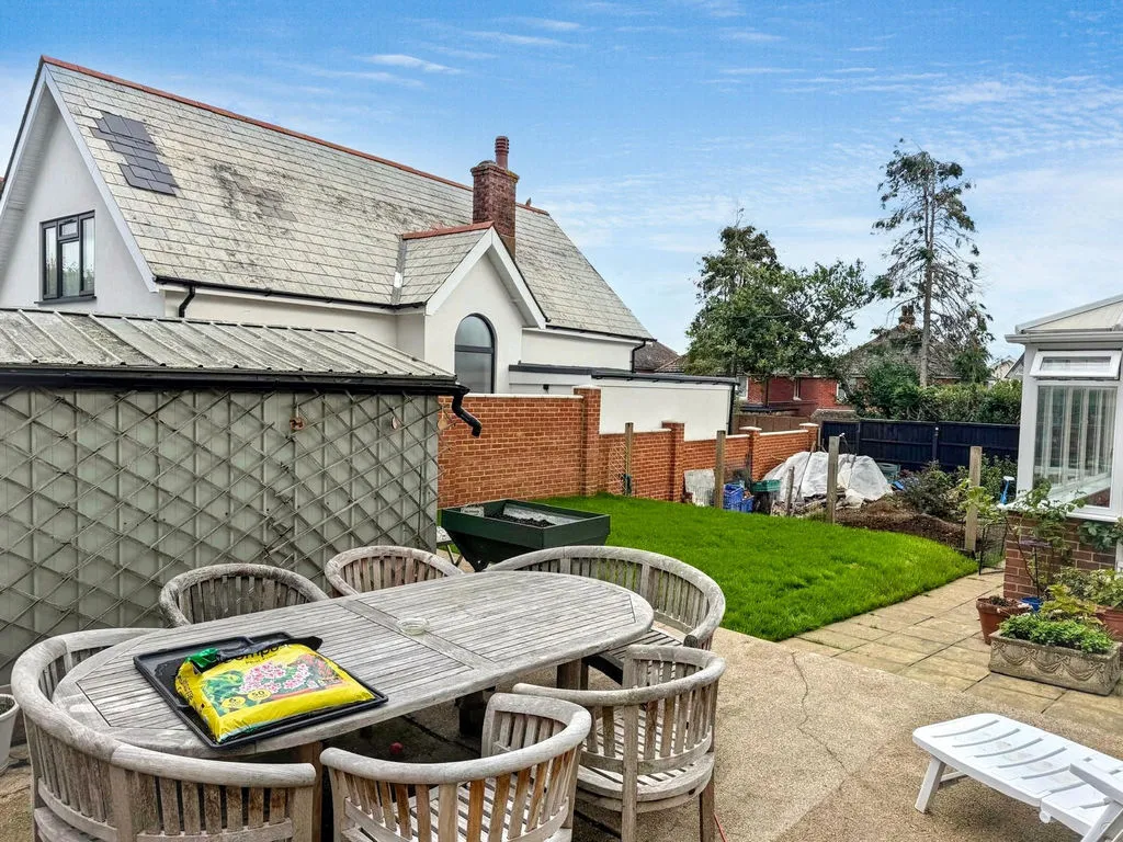 52 Melville Street, Sandown PO36 8LF, photo 23