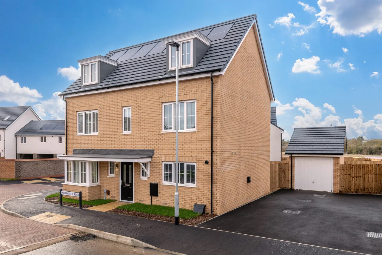 PLOT 18 The Stewart, Royal Gardens, Wixams, MK45 3RN, photo 2