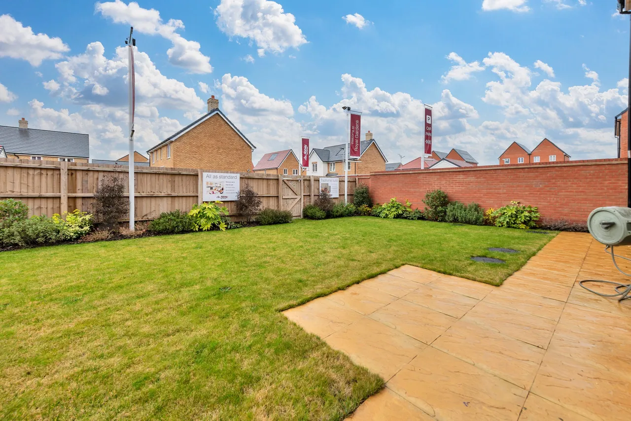 PLOT 18 The Stewart, Royal Gardens, Wixams, MK45 3RN, photo 18