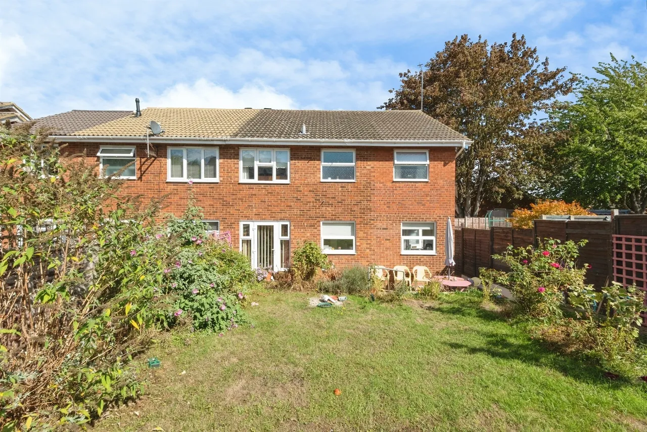 Swift Close, Newport Pagnell, MK16, photo 2