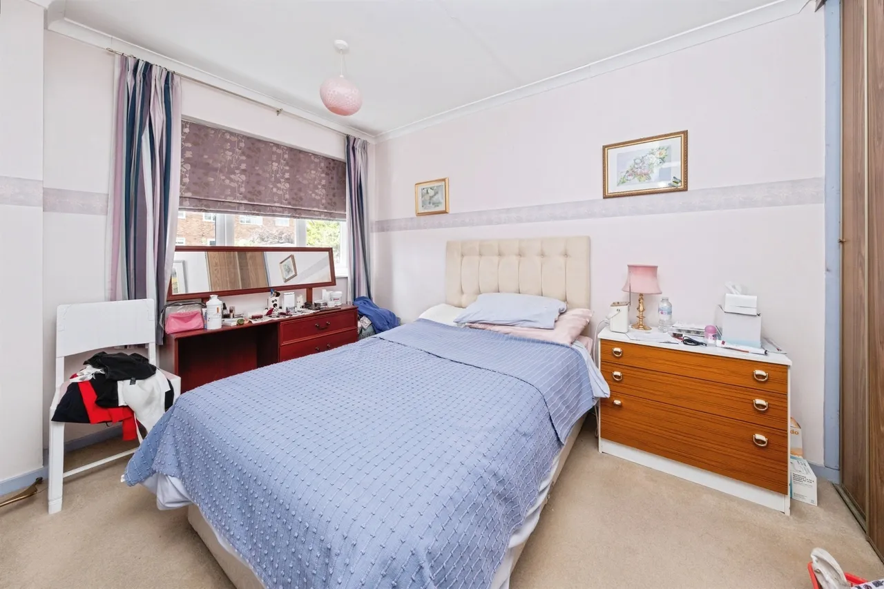 Swift Close, Newport Pagnell, MK16, photo 9