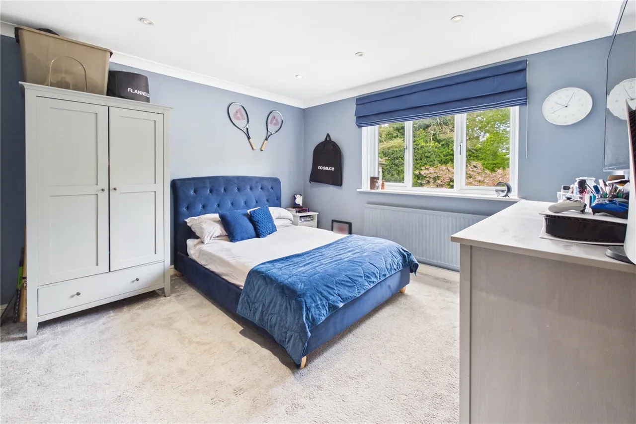 Harewood Drive, Cold Ash, RG18, photo 22
