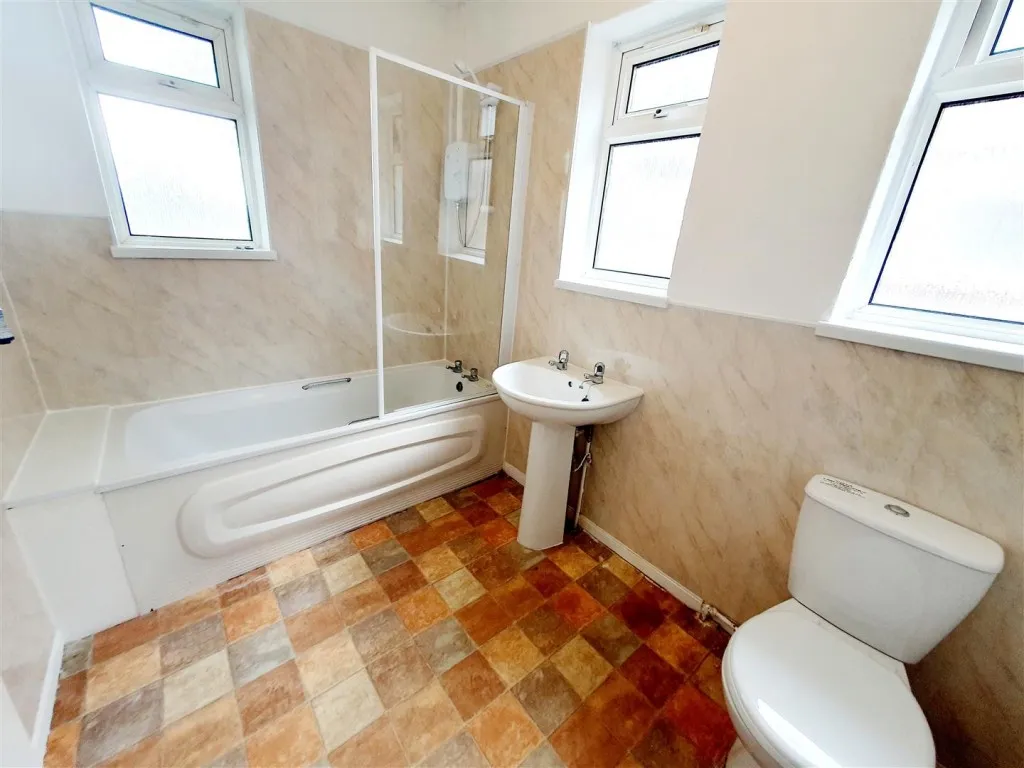 Pytchley Road, Kettering, photo 7