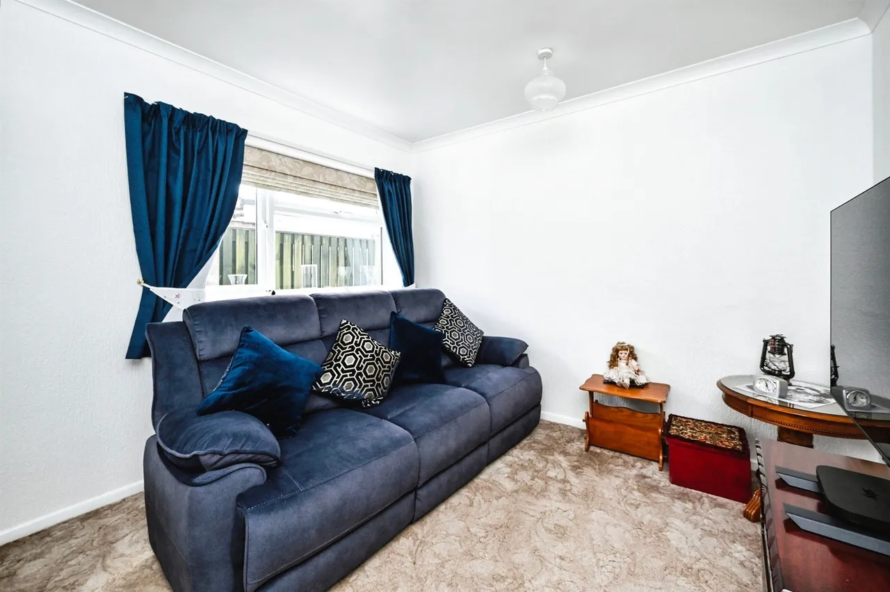 Elvaston Road, North Wingfield, S42, photo 13
