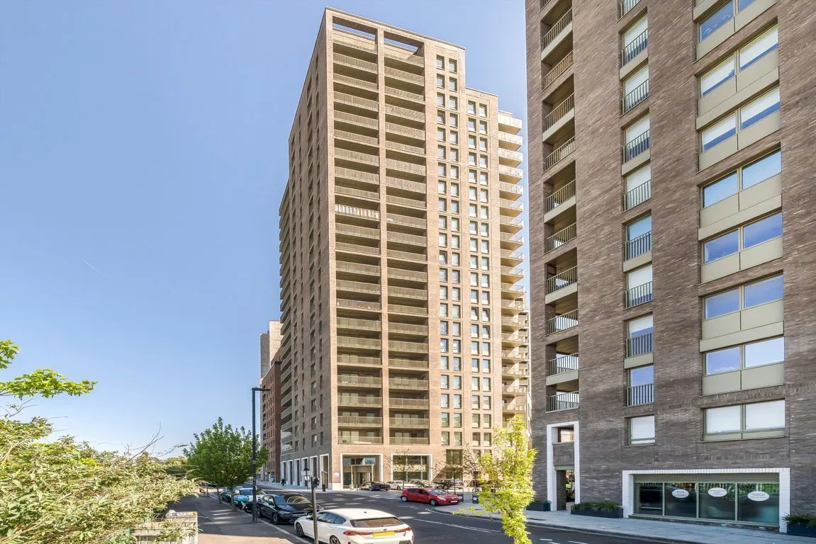 1 bed property for sale, Heartwood Boulevard, W3