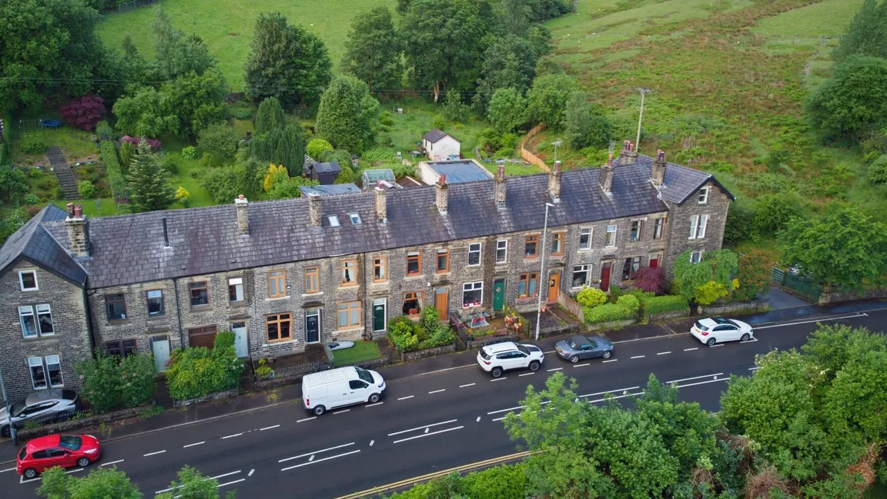 Warrington Terrace, Huddersfield, HD7, photo 3