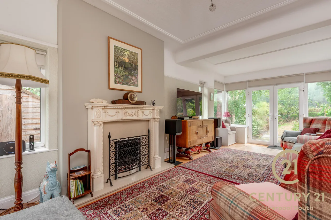 Church Road, Hale Village, photo 9