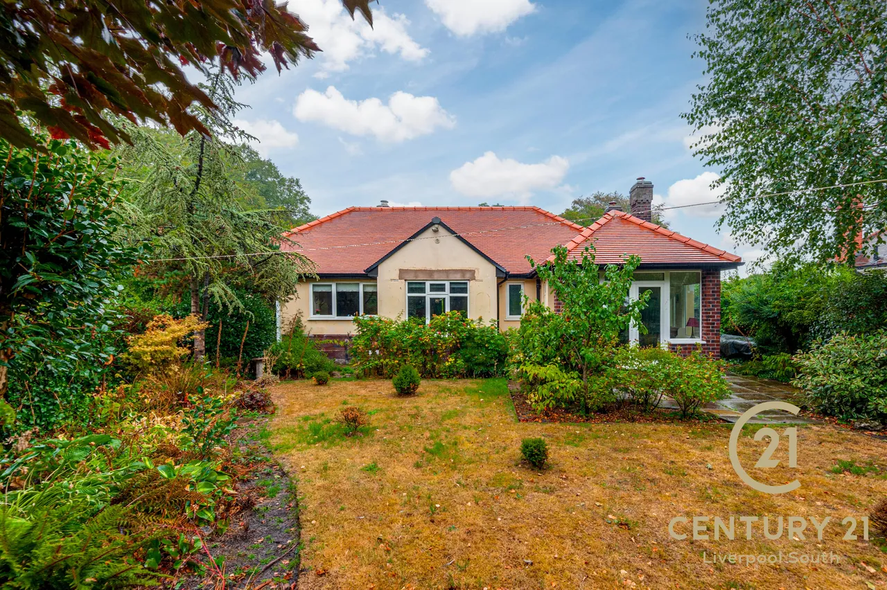 Church Road, Hale Village, photo 25