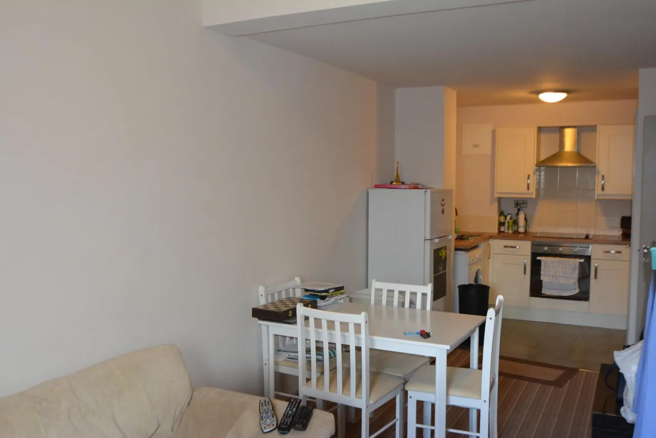 Misterton Court, Ortonplaza, PE2, photo 5