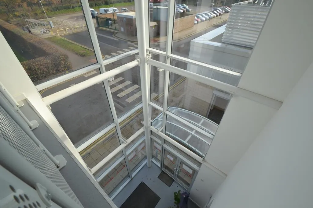 Misterton Court, Ortonplaza, PE2, photo 3