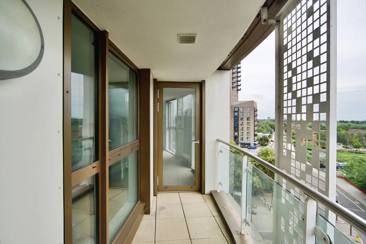 Coppermill Heights, Mill Mead Road, London, N17, photo 2