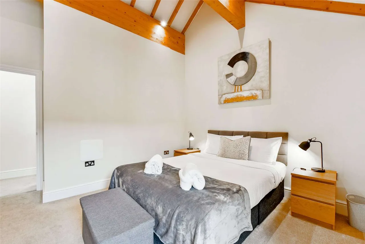 Little Marlow Road, Marlow, Buckinghamshire, SL7 1HA, photo 6