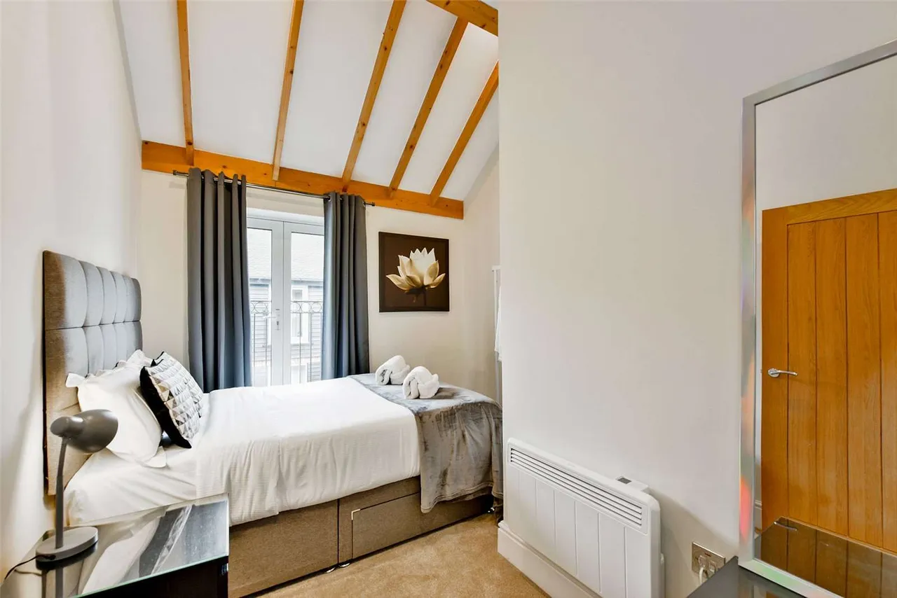 Little Marlow Road, Marlow, Buckinghamshire, SL7 1HA, photo 8