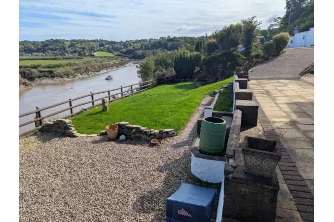 Caerleon Road, Newport, photo 4