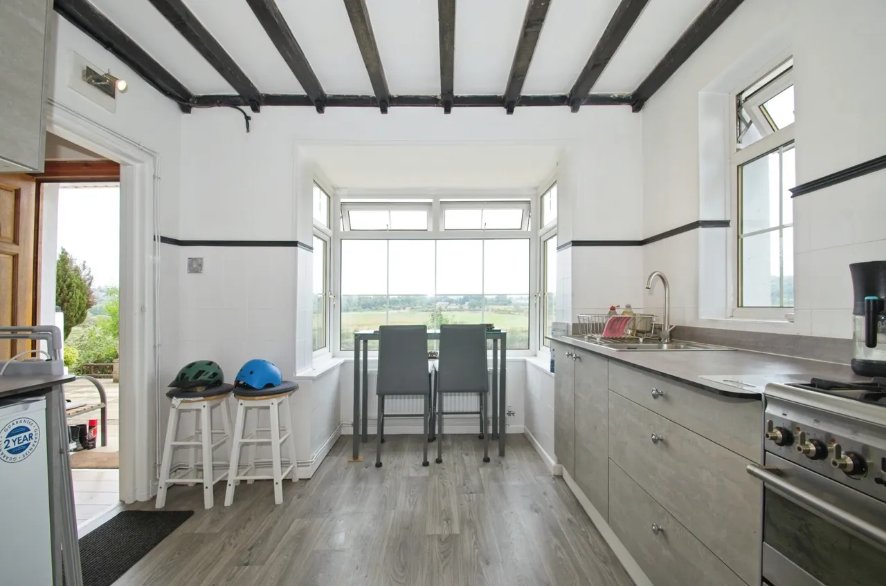 Caerleon Road, Newport, photo 10