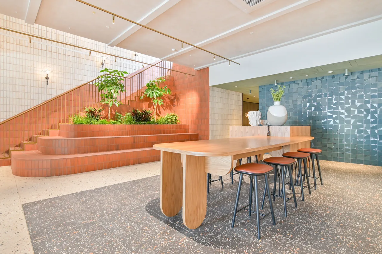 Apartment A-564, The Maple, 10 Aviator Drive, London, photo 5