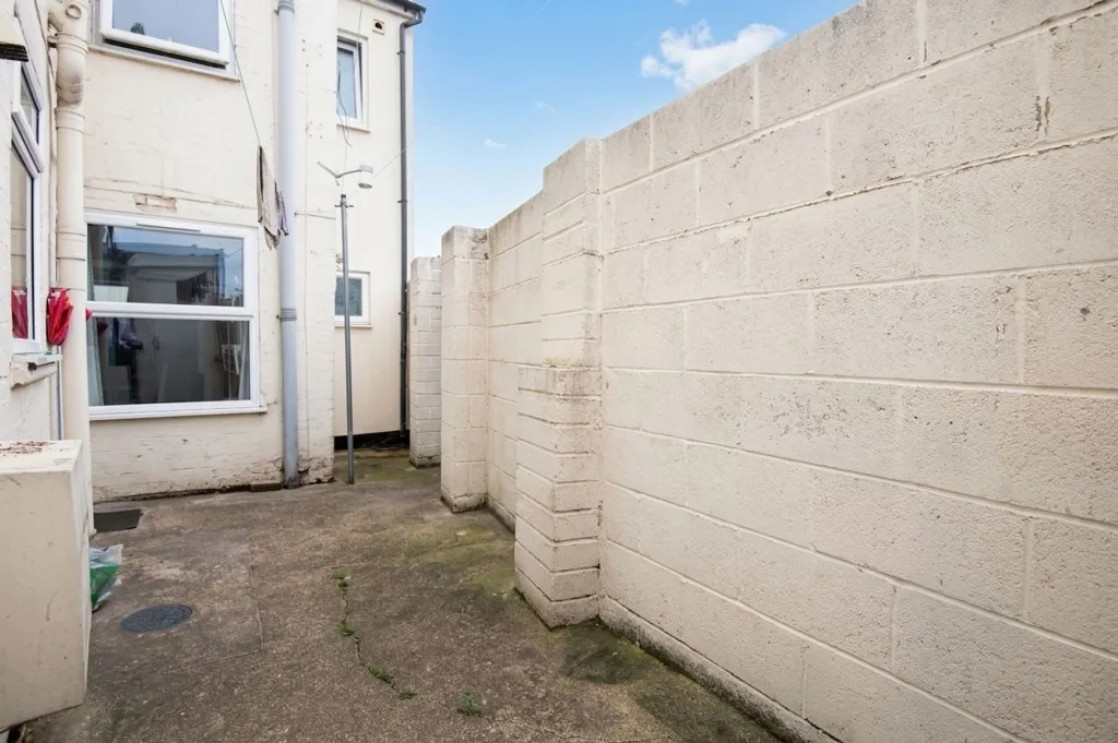 Grant Road, Wellingborough, NN8, photo 17