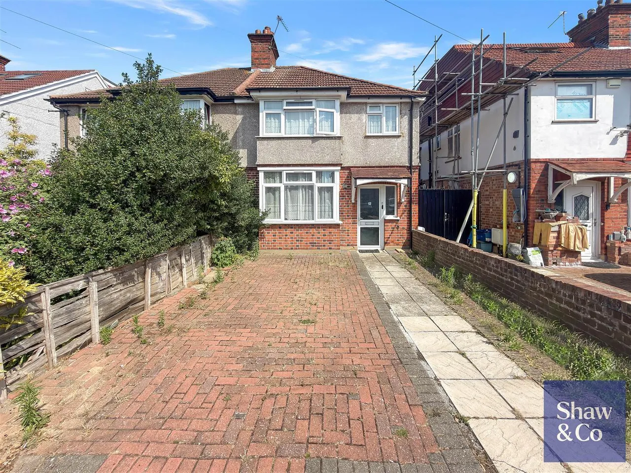 3 bed house for sale, The Warren, Heston