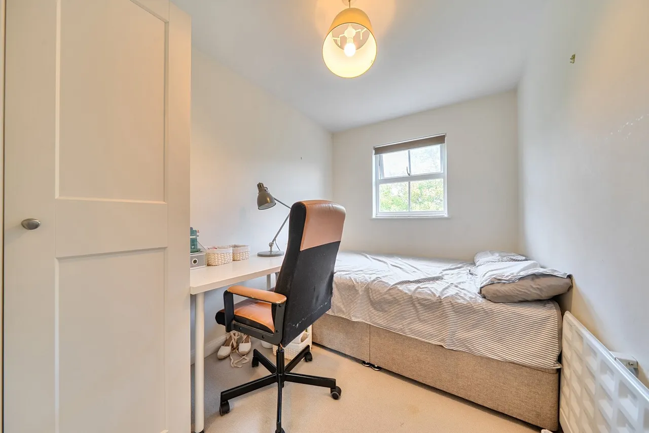 Grenard Close, SE15, photo 5