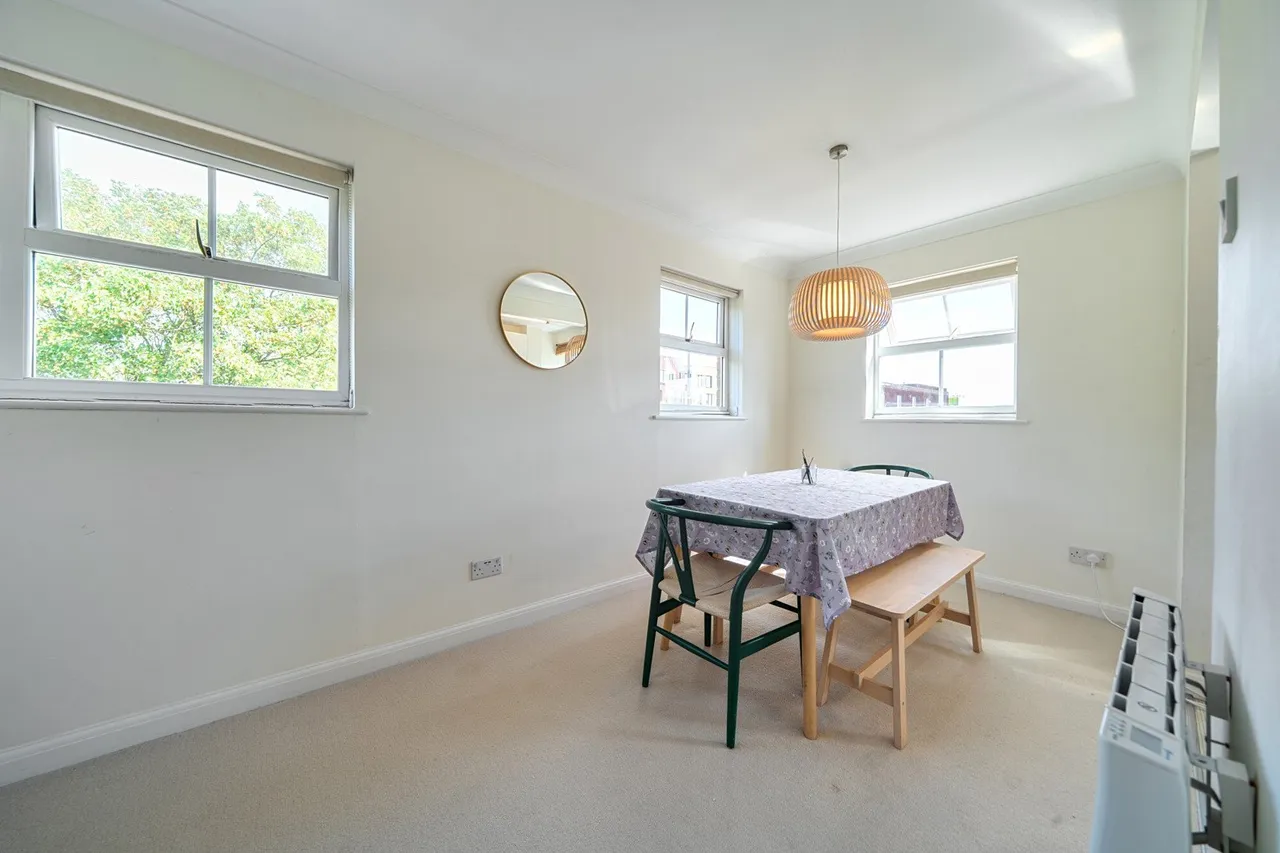 Grenard Close, SE15, photo 4