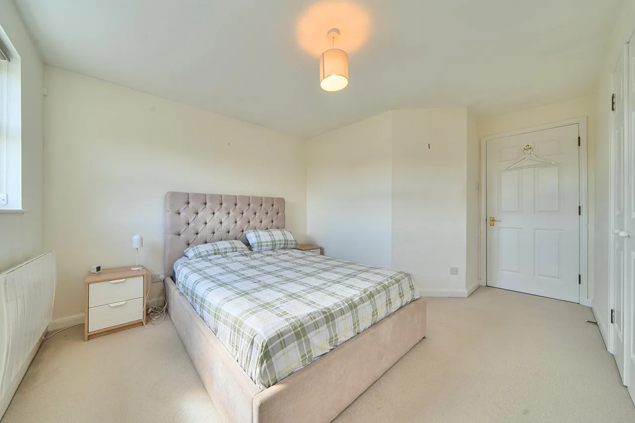 Grenard Close, SE15, photo 3