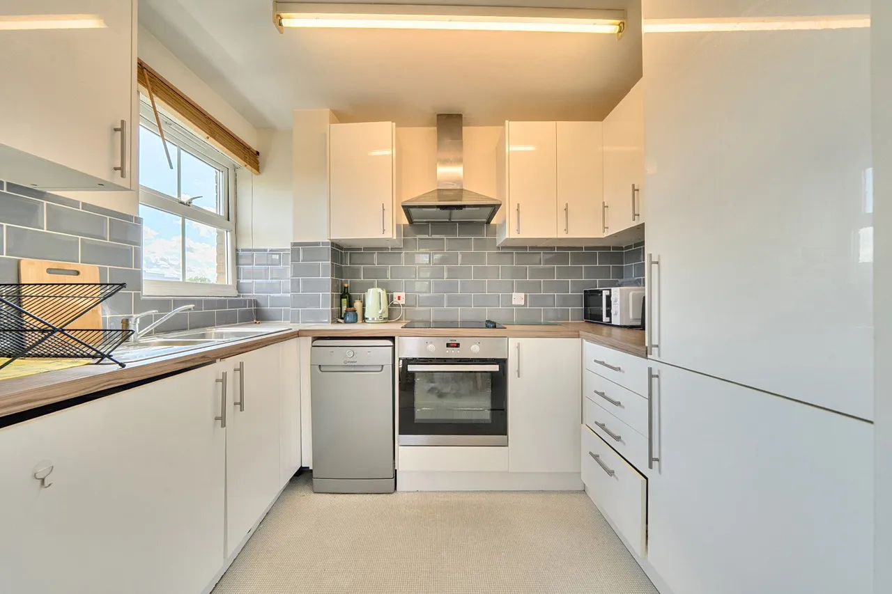 Grenard Close, SE15, photo 8
