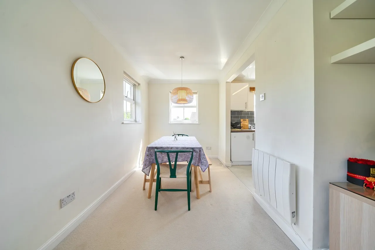 Grenard Close, SE15, photo 13
