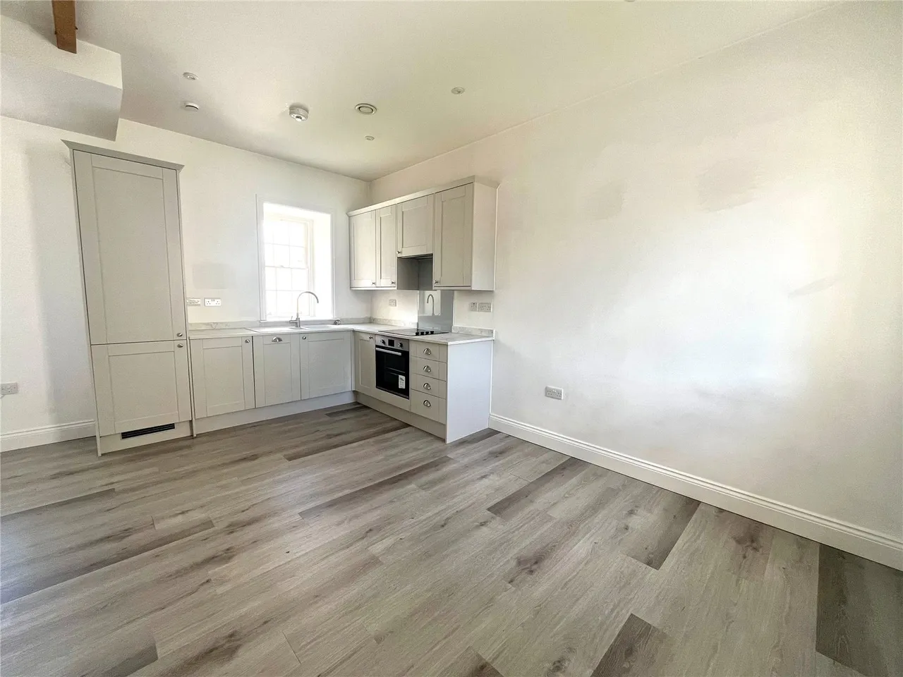 Old Chester Road, Holywell, CH8, photo 4