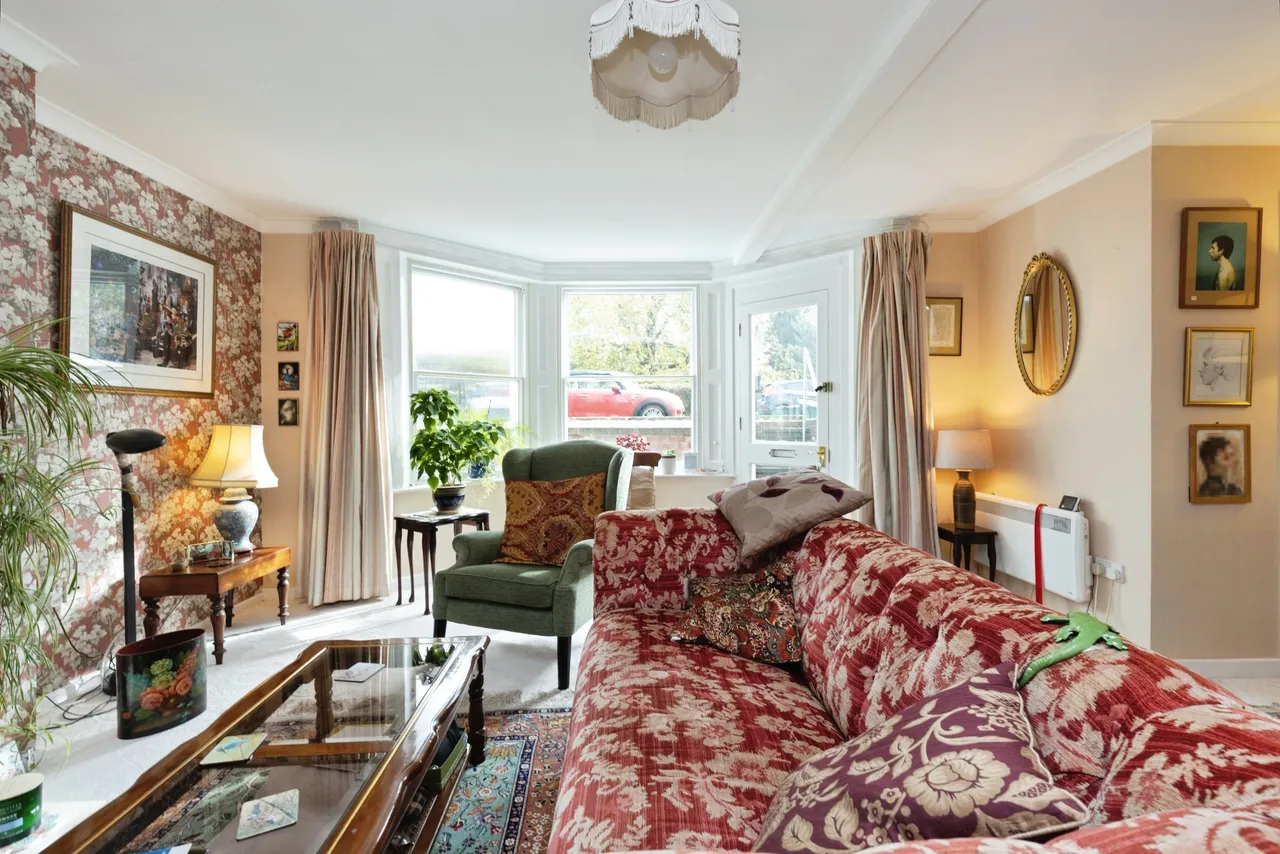 Clarence Square, Cheltenham, GL50, photo 4