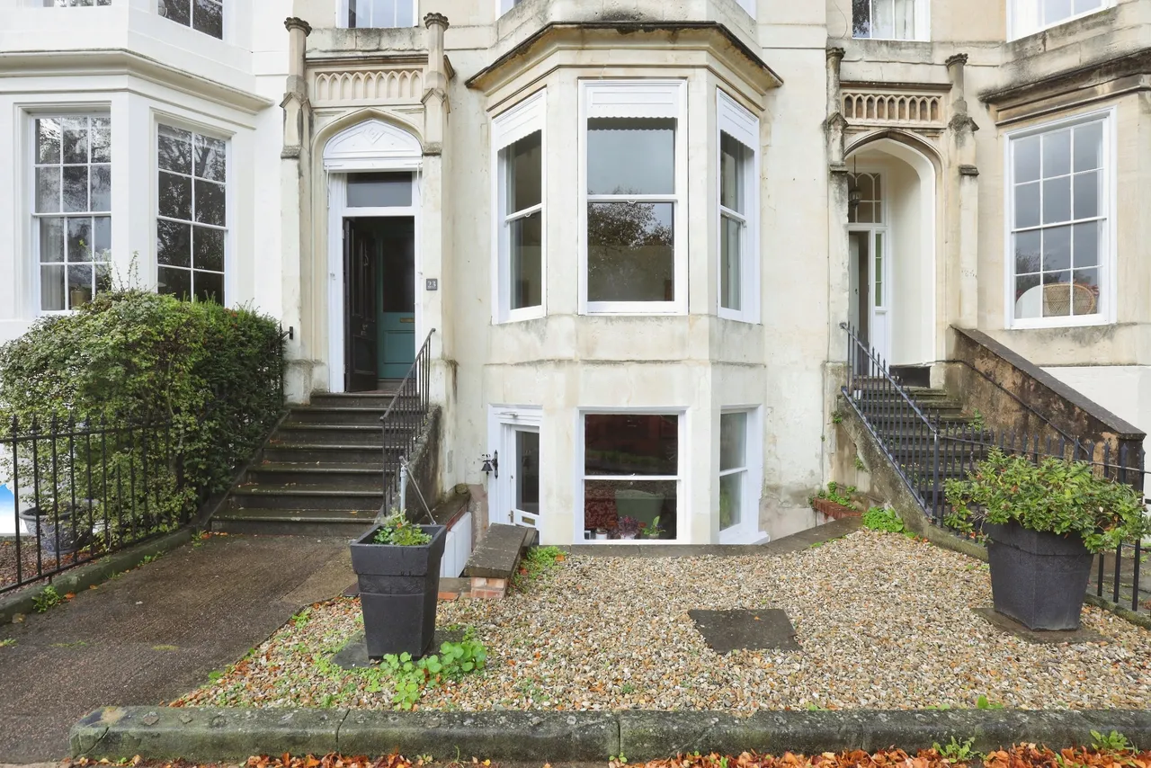 Clarence Square, Cheltenham, GL50, photo 15